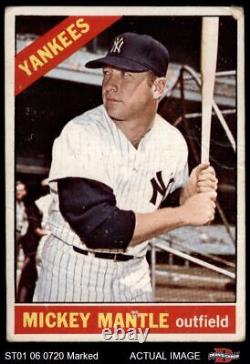 1966 Topps #50 Mickey Mantle Yankees HALL-OF-FAME AUTHENTIC ST01 06 0720
