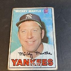 1967 Topps Baseball Mickey Mantle New York Yankees Card #150 Hall of Fame