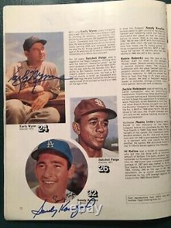 1981 Baseball Hall Of Fame Yearbook With 33 Autographs Mantle, Mays, Williams