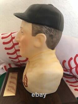 1989 Carole Wickham Porcelain Bust 0f Baseball Hall of Fame Ty Cobb