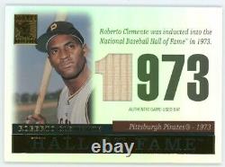 2004 Roberto Clemente Topps Tribute Hall of Fame Game Used Bat Card TR-RC HOF