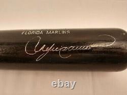 Andre Dawson Hall of Fame Autographed Game Used Uncracked Louisville Slugger Bat