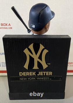 Derek Jeter New York Yankees Foco Bobblehead 2020 Hall Of Fame Hof Shadowbox New