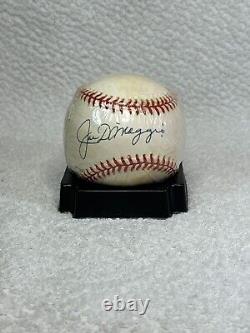 JOE DIMAGGIO Signed Autographed Ball Yankees Hall Of Fame