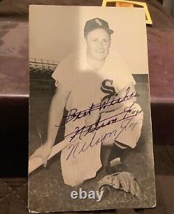 Nellie Fox Autograph Post Card. Baseball Hall of Fame