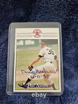 RARE SHORT PRINT 7 of 16 AUTOGRAPHED HALL Of FAME PHIL NIEKRO BASEBALL CARD