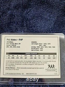 RARE SHORT PRINT 7 of 16 AUTOGRAPHED HALL Of FAME PHIL NIEKRO BASEBALL CARD