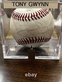 Tony Gwynn Hall of Fame Signed Baseball JSA (AJ27947) Certified with Case and Card