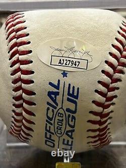 Tony Gwynn Hall of Fame Signed Baseball JSA (AJ27947) Certified with Case and Card