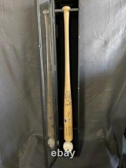 Willie Mays 660 HR Baseball and Signed bat, Hall of Fame, MLB, Sey Hey Kid